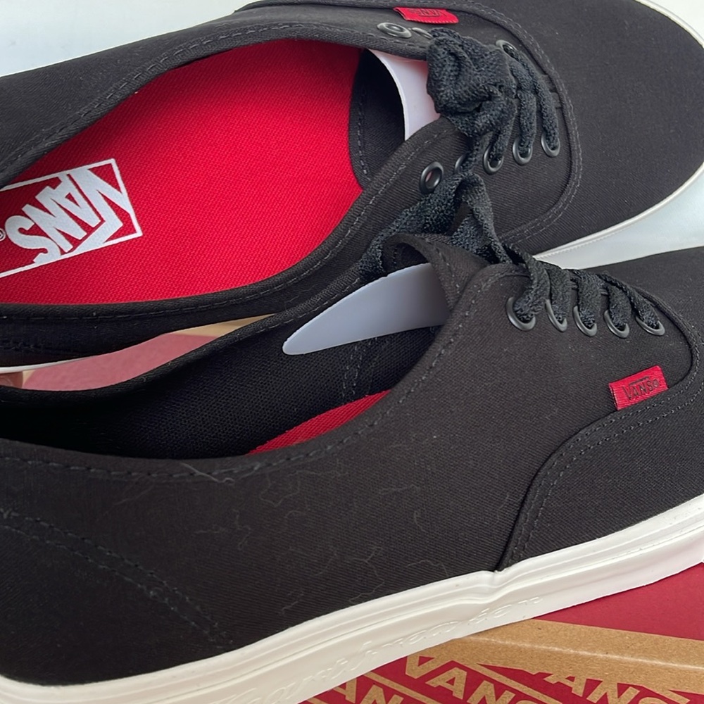 Vans WMNS Authentic
Secret Lover Black
VN000BW5BLK
Sneakers - Picture 14 of 16